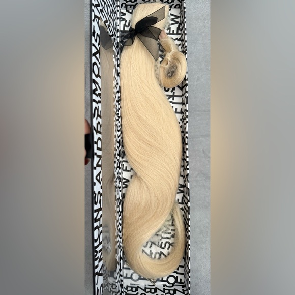 Bellami “The Ponytail” by Andrew Fitzsimons – 24” Ash Blonde - Picture 4 of 6